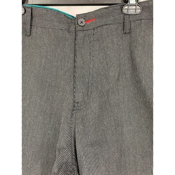 Mens Burnside Bermuda Shorts Black Pinstripe Size 30 100% Cotton 0989 - Picture 2 of 7